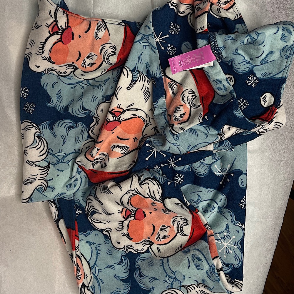 LuLaRoe leggings.